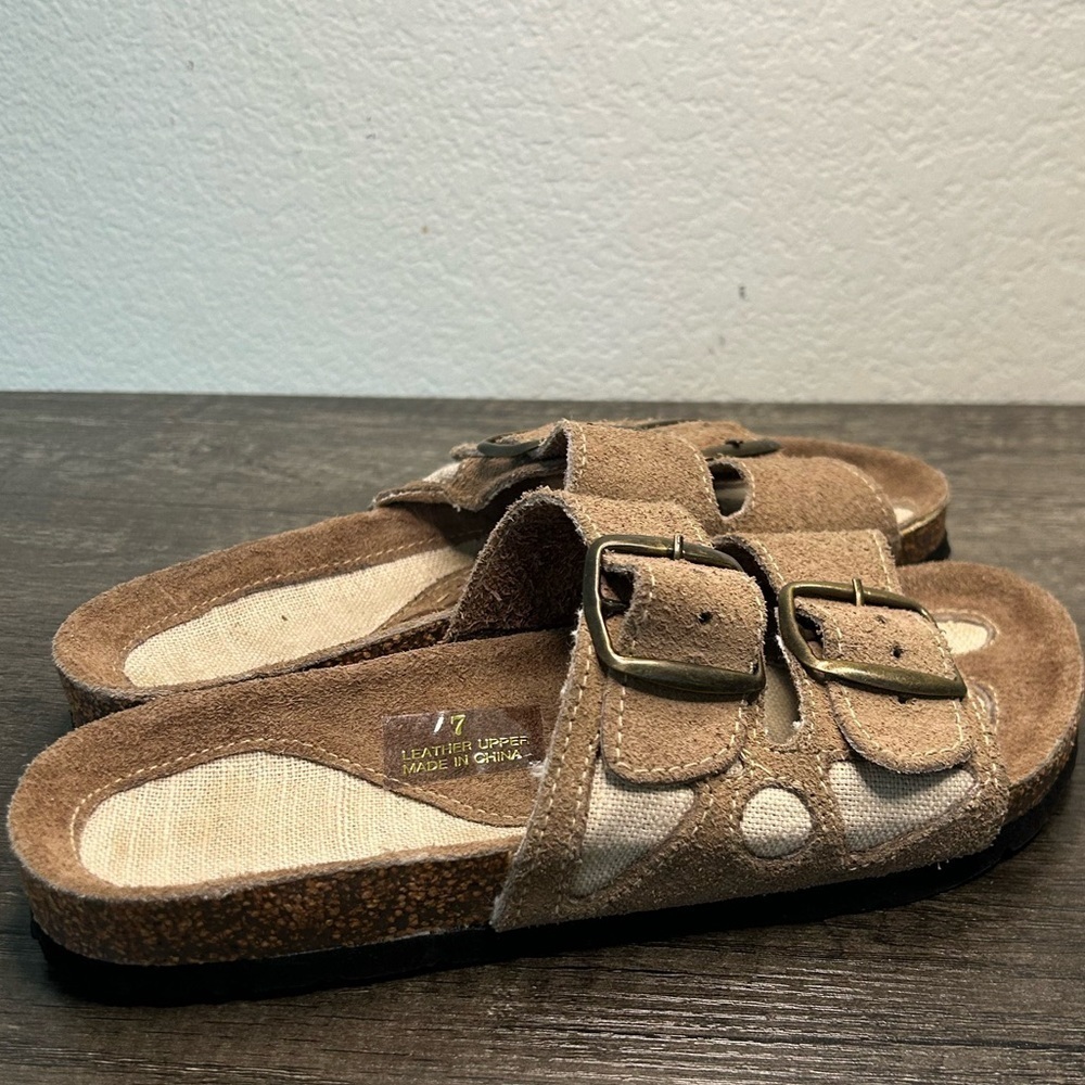 NWOT Double strap, leather upper size 7 ladies sandals in brown and tan